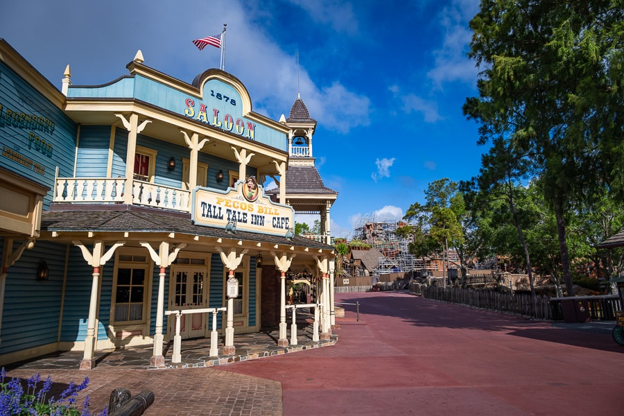 Exterior of Pecos Bill Tall Tale Inn and Cafe at Magic Kingdom